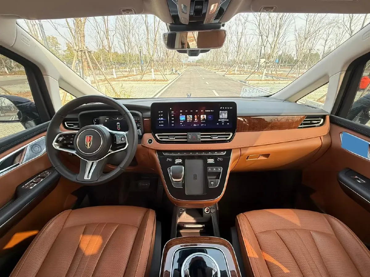 2023 HongQi HQ9 2.0T 252HP L4 8AT,autocango,china used car exporter,china ev exporter,chinese used car exporter,chinese used ev exporter