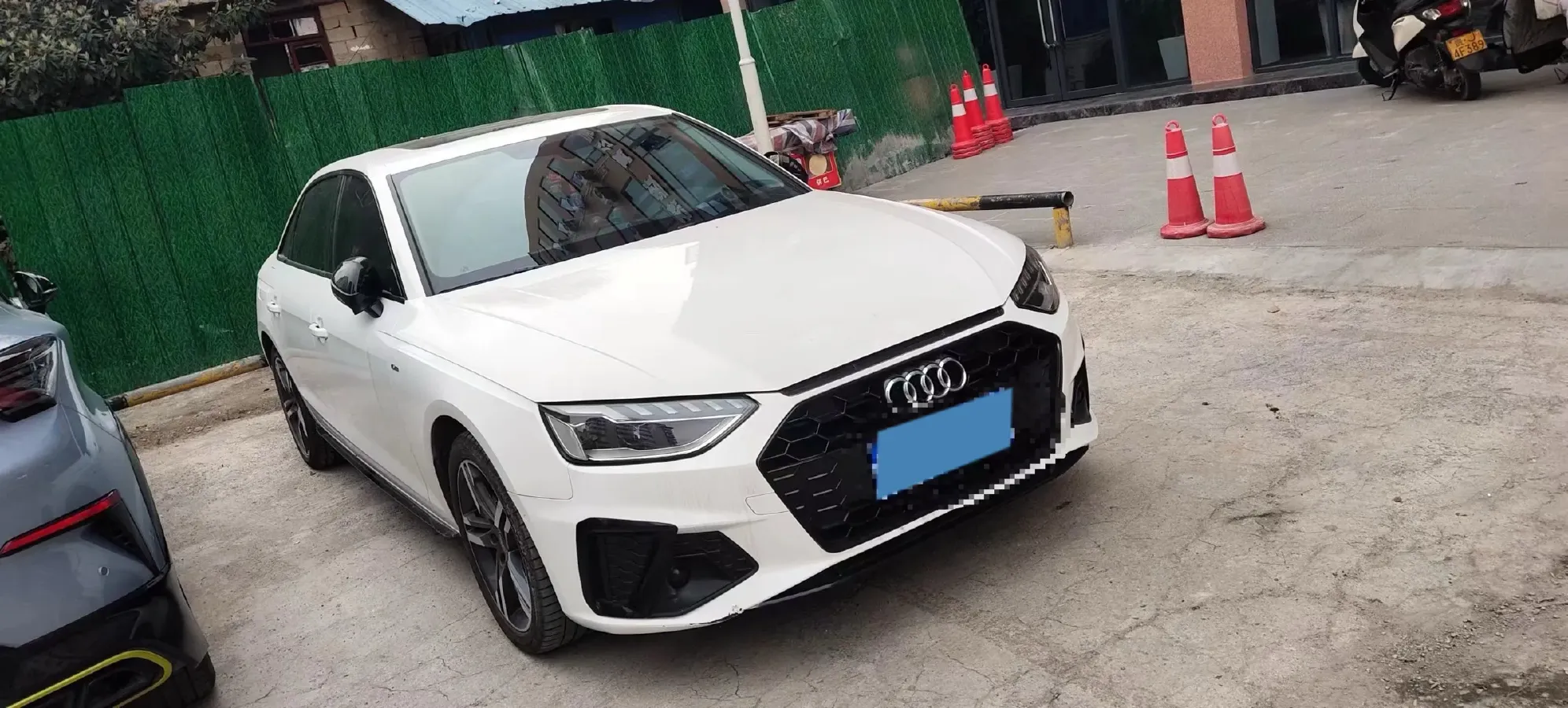 2022 Audi A4L 2.0T 190HP L4 7DCT,autocango,china used car exporter,china ev exporter,chinese used car exporter,chinese used ev exporter