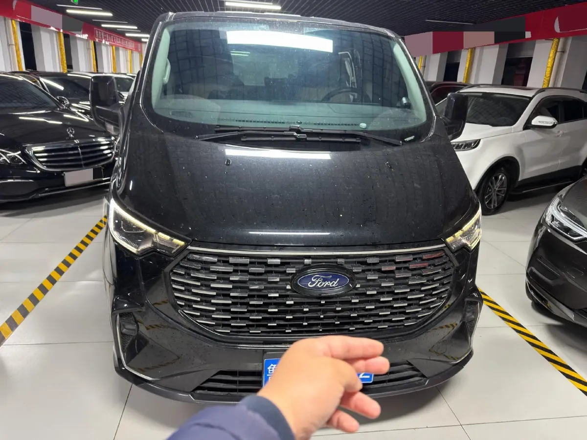 2023 Ford Tourneo 2.0T 220HP L4 9AT,autocango,china used car exporter,china ev exporter,chinese used car exporter,chinese used ev exporter
