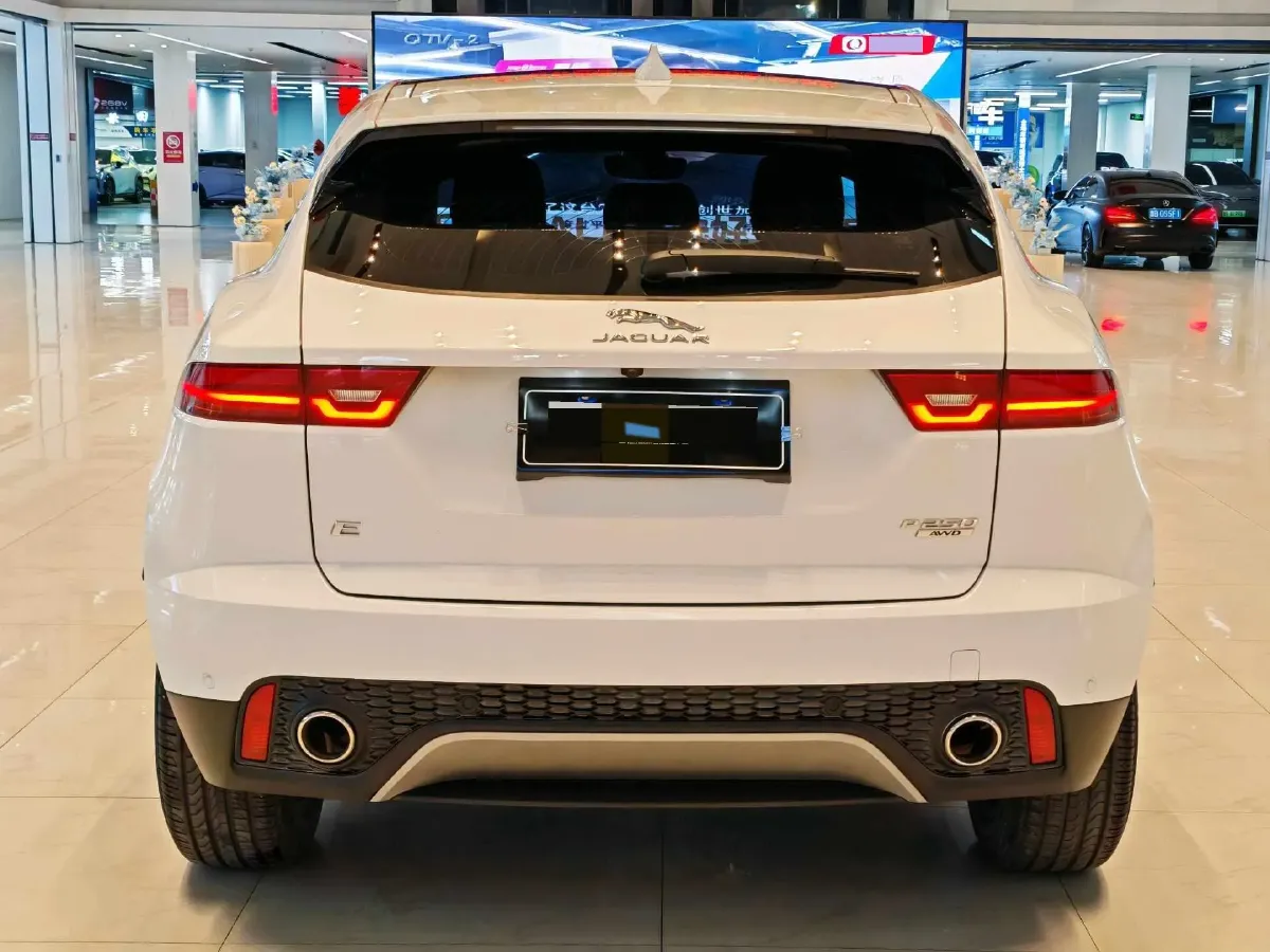 2018 Jaguar E-PACE 2.0T 249HP L4 9AT,autocango,china used car exporter,china ev exporter,chinese used car exporter,chinese used ev exporter
