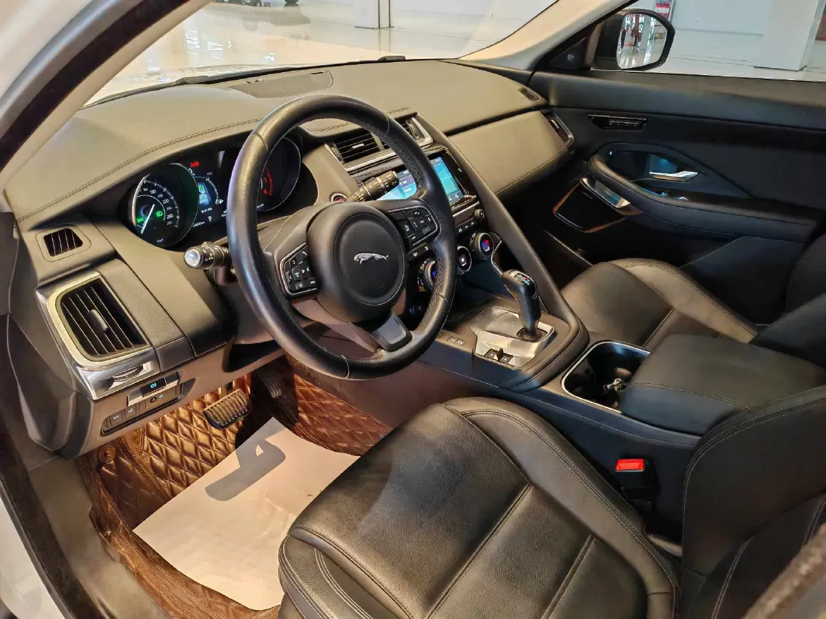 2018 Jaguar E-PACE 2.0T 249HP L4 9AT,autocango,china used car exporter,china ev exporter,chinese used car exporter,chinese used ev exporter