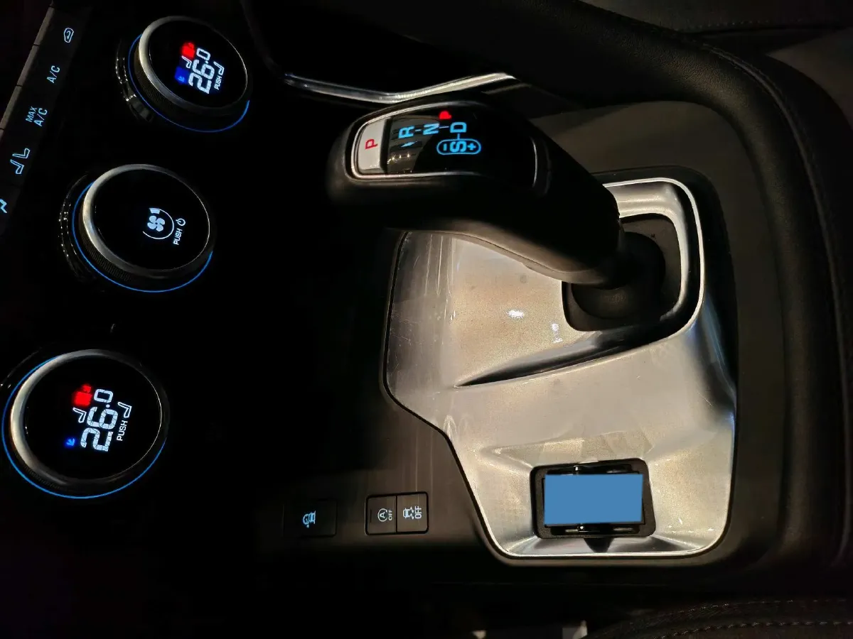 2018 Jaguar E-PACE 2.0T 249HP L4 9AT,autocango,china used car exporter,china ev exporter,chinese used car exporter,chinese used ev exporter