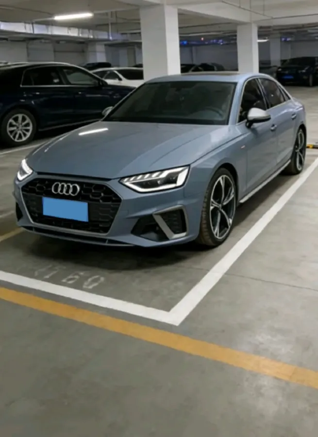 2022 Audi A4L 2.0T 190HP L4 7DCT,autocango,china used car exporter,china ev exporter,chinese used car exporter,chinese used ev exporter