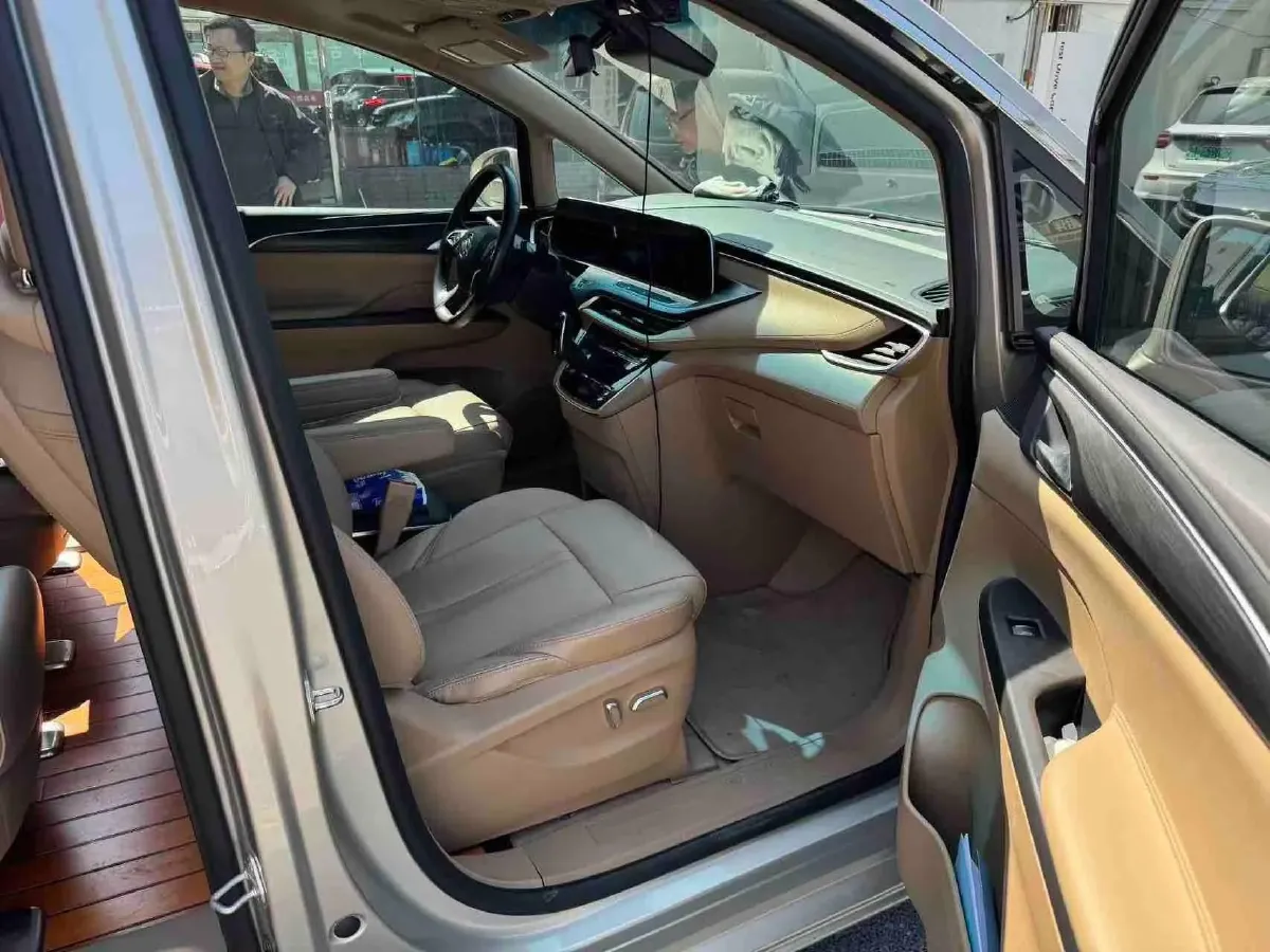 2021 Buick GL8 2.0T 237HP L4 9AT,autocango,china used car exporter,china ev exporter,chinese used car exporter,chinese used ev exporter