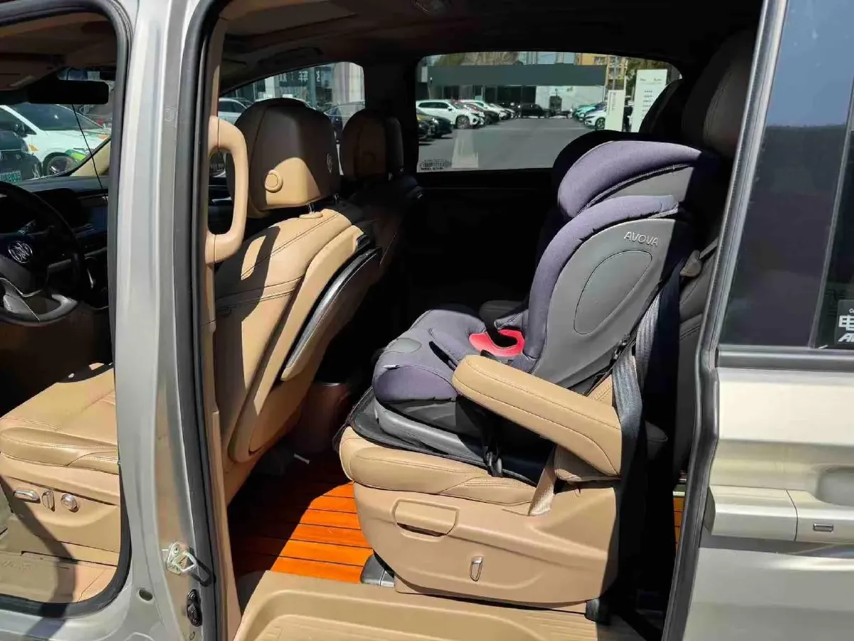 2021 Buick GL8 2.0T 237HP L4 9AT,autocango,china used car exporter,china ev exporter,chinese used car exporter,chinese used ev exporter