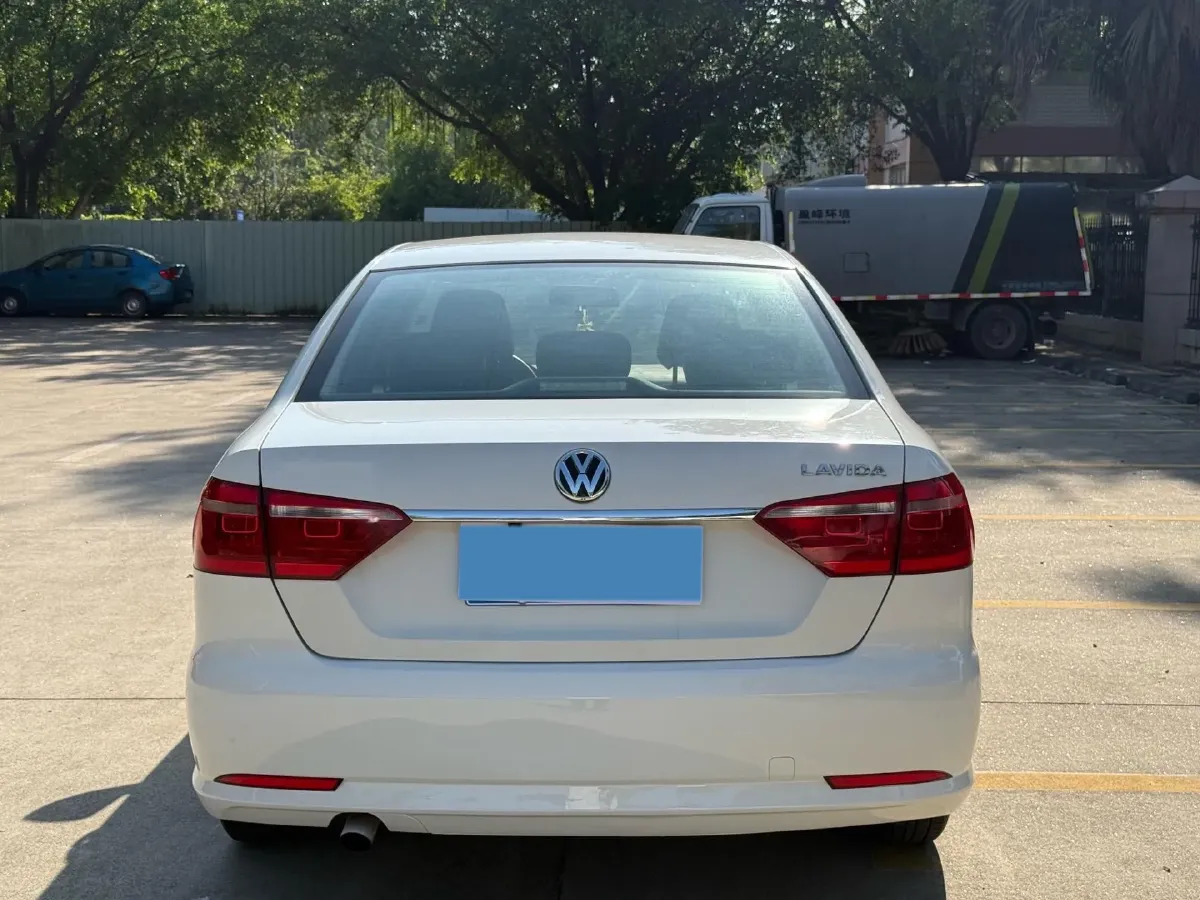 2017 Volkswagen Lavida 1.6L 110HP L4 6AT,autocango,china used car exporter,china ev exporter,chinese used car exporter,chinese used ev exporter