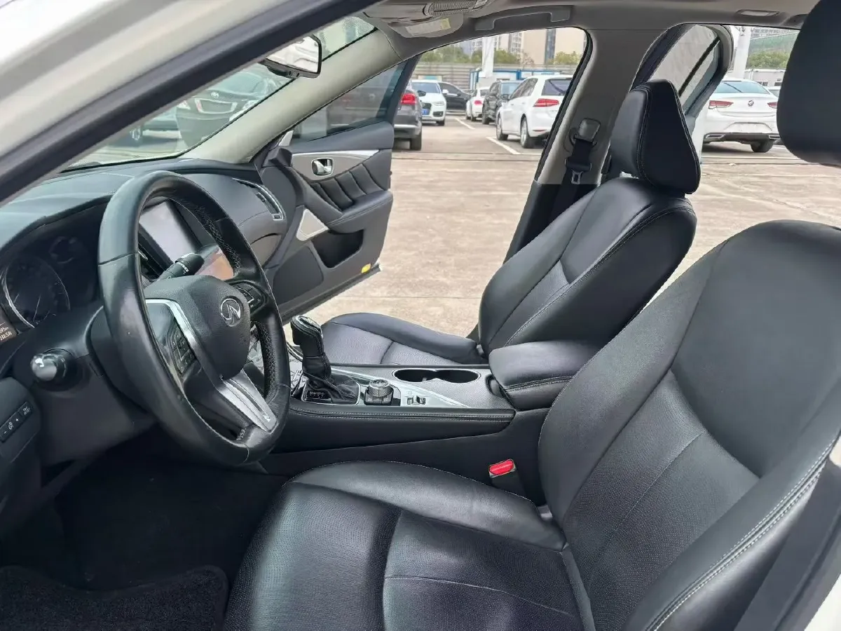 2018 Jeep Grand Commander 2.0T 265HP L4 9AT,autocango,china used car exporter,china ev exporter,chinese used car exporter,chinese used ev exporter