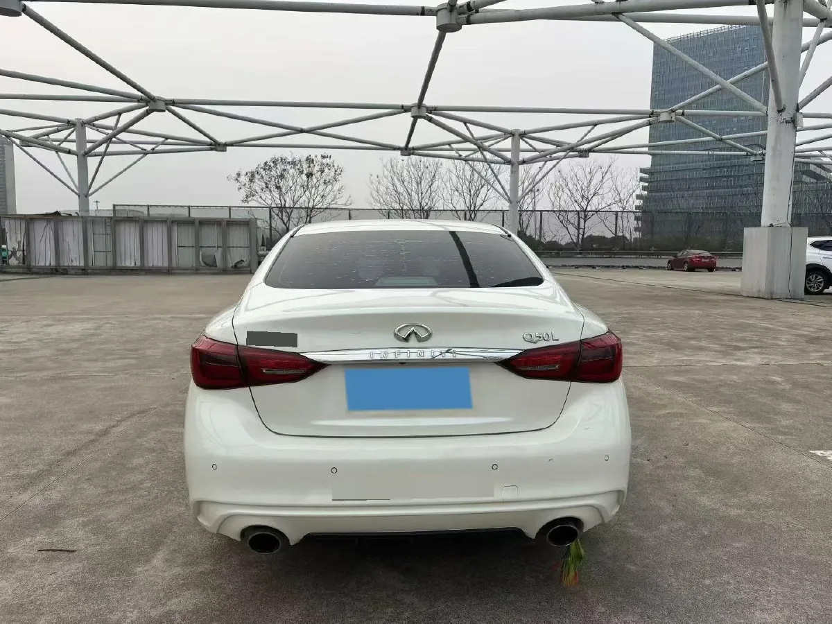 2018 Jeep Grand Commander 2.0T 265HP L4 9AT,autocango,china used car exporter,china ev exporter,chinese used car exporter,chinese used ev exporter