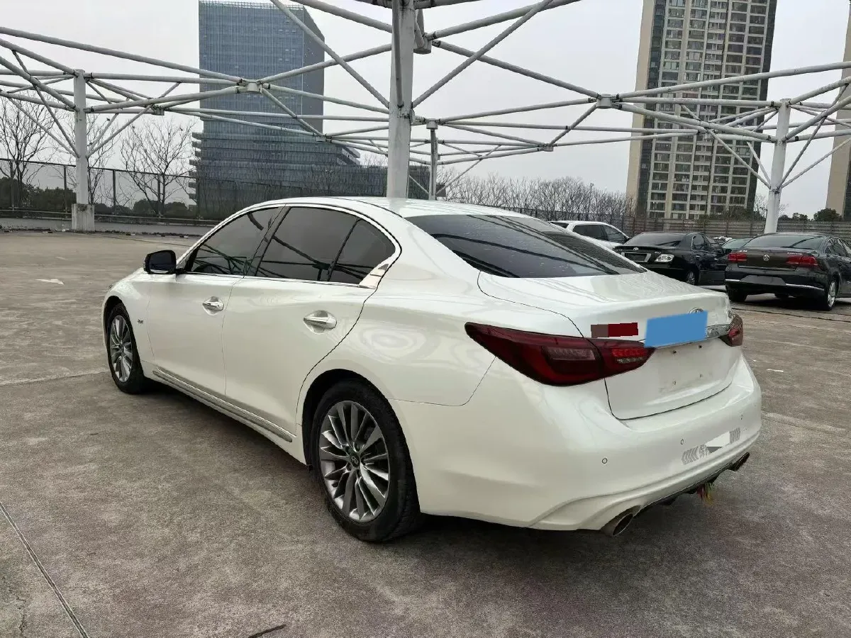 2018 Jeep Grand Commander 2.0T 265HP L4 9AT,autocango,china used car exporter,china ev exporter,chinese used car exporter,chinese used ev exporter