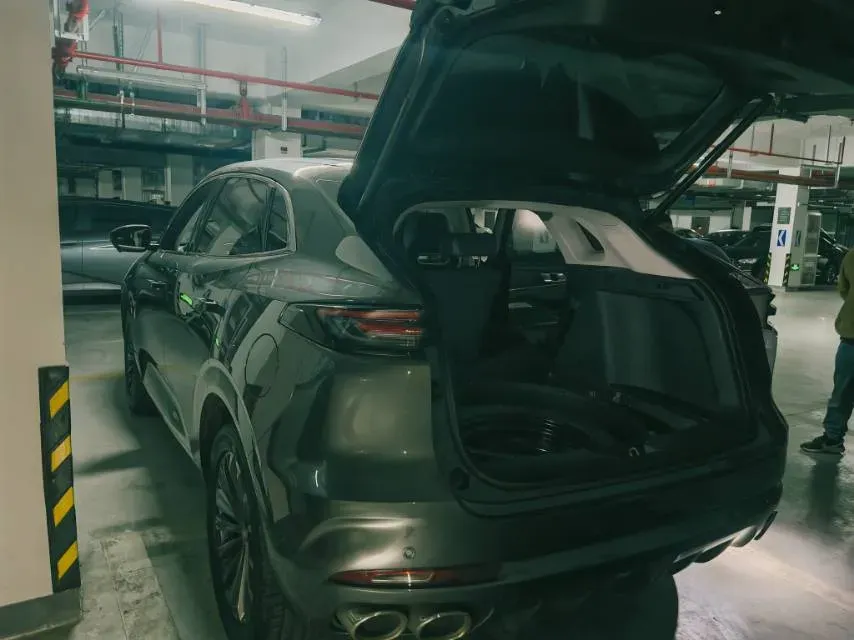 2021 ChangAn UNI-K 2.0T 233HP L4 8AT,autocango,china used car exporter,china ev exporter,chinese used car exporter,chinese used ev exporter