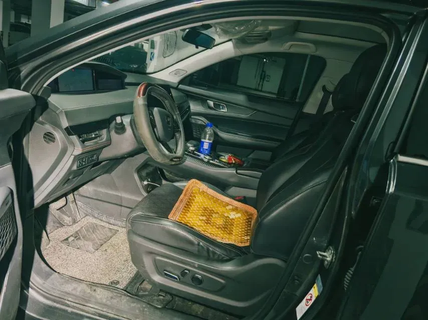 2021 ChangAn UNI-K 2.0T 233HP L4 8AT,autocango,china used car exporter,china ev exporter,chinese used car exporter,chinese used ev exporter