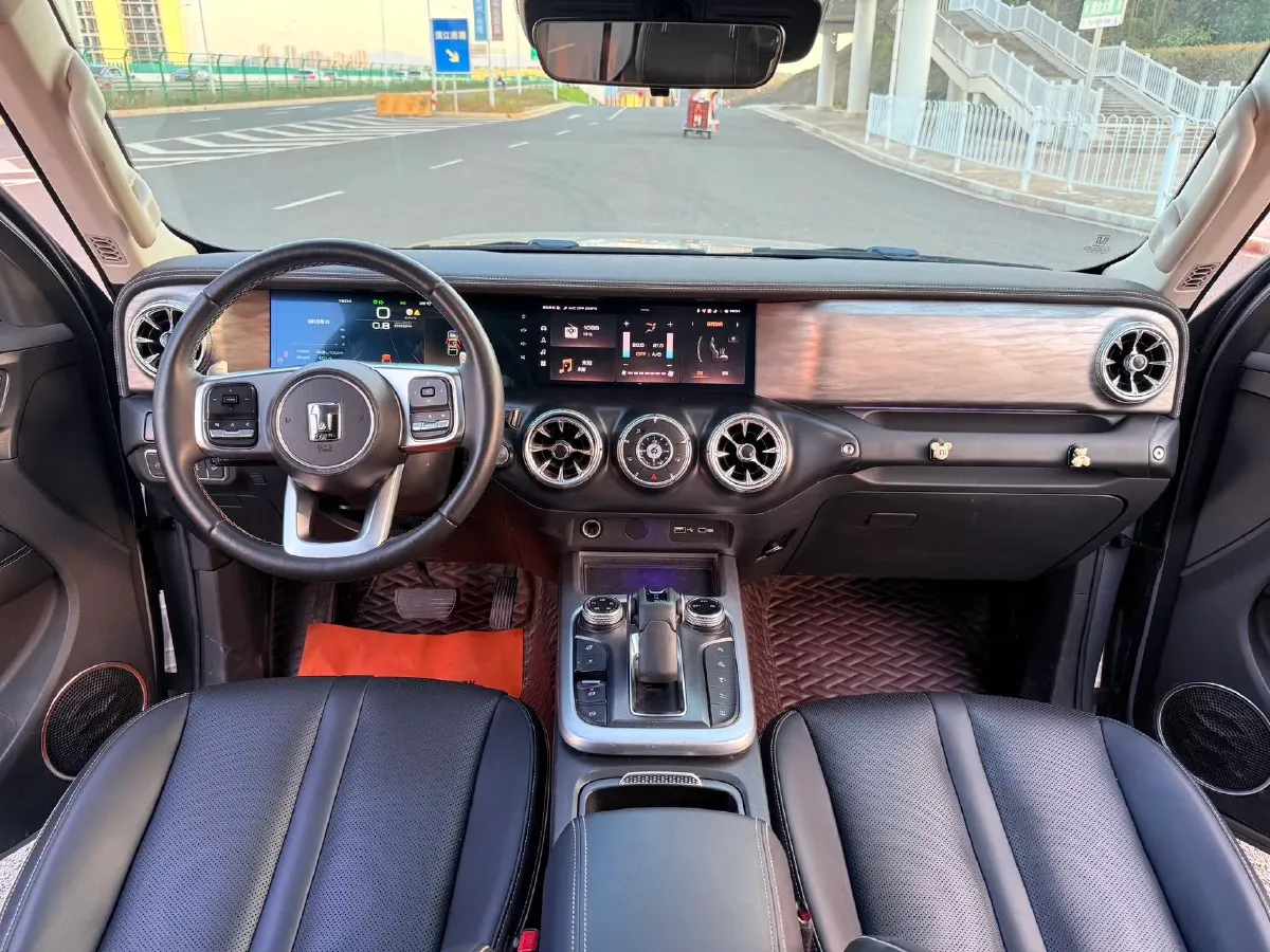 2021 Tank 300 2.0T 227HP L4 8AT,autocango,china used car exporter,china ev exporter,chinese used car exporter,chinese used ev exporter