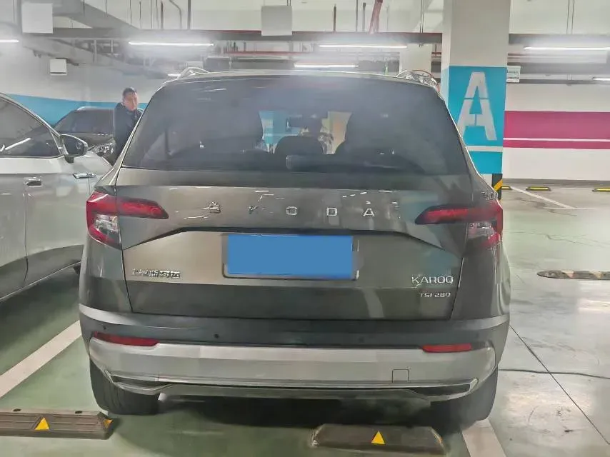 2020 Skoda Karoq 1.4T 150HP L4 7DCT,autocango,china used car exporter,china ev exporter,chinese used car exporter,chinese used ev exporter