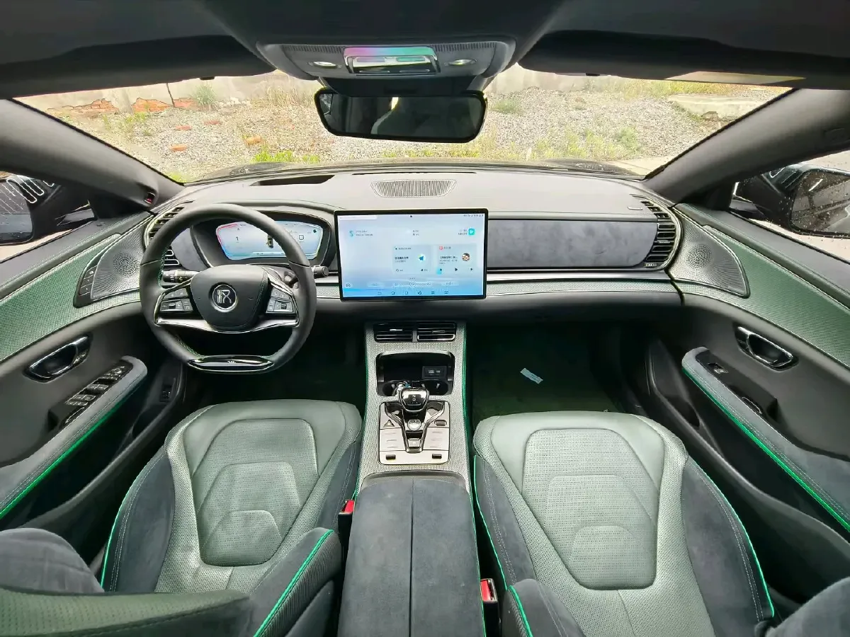 2022 Toyota Highlander 2.5L 192HP L4 E-CVT Hybrid,autocango,china used car exporter,china ev exporter,chinese used car exporter,chinese used ev exporter