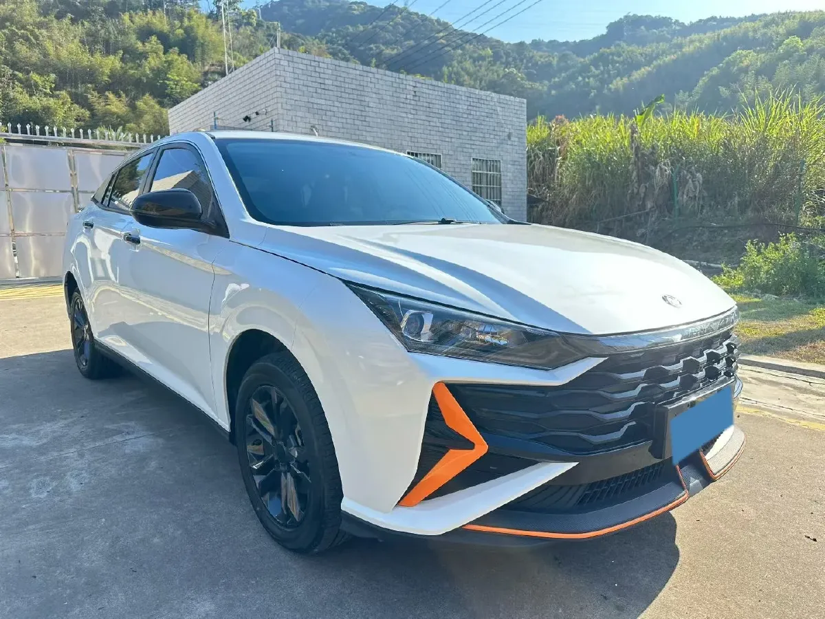 2023 DongFeng Aeolus YiXuan 1.5L 125HP L4 6DCT,autocango,china used car exporter,china ev exporter,chinese used car exporter,chinese used ev exporter