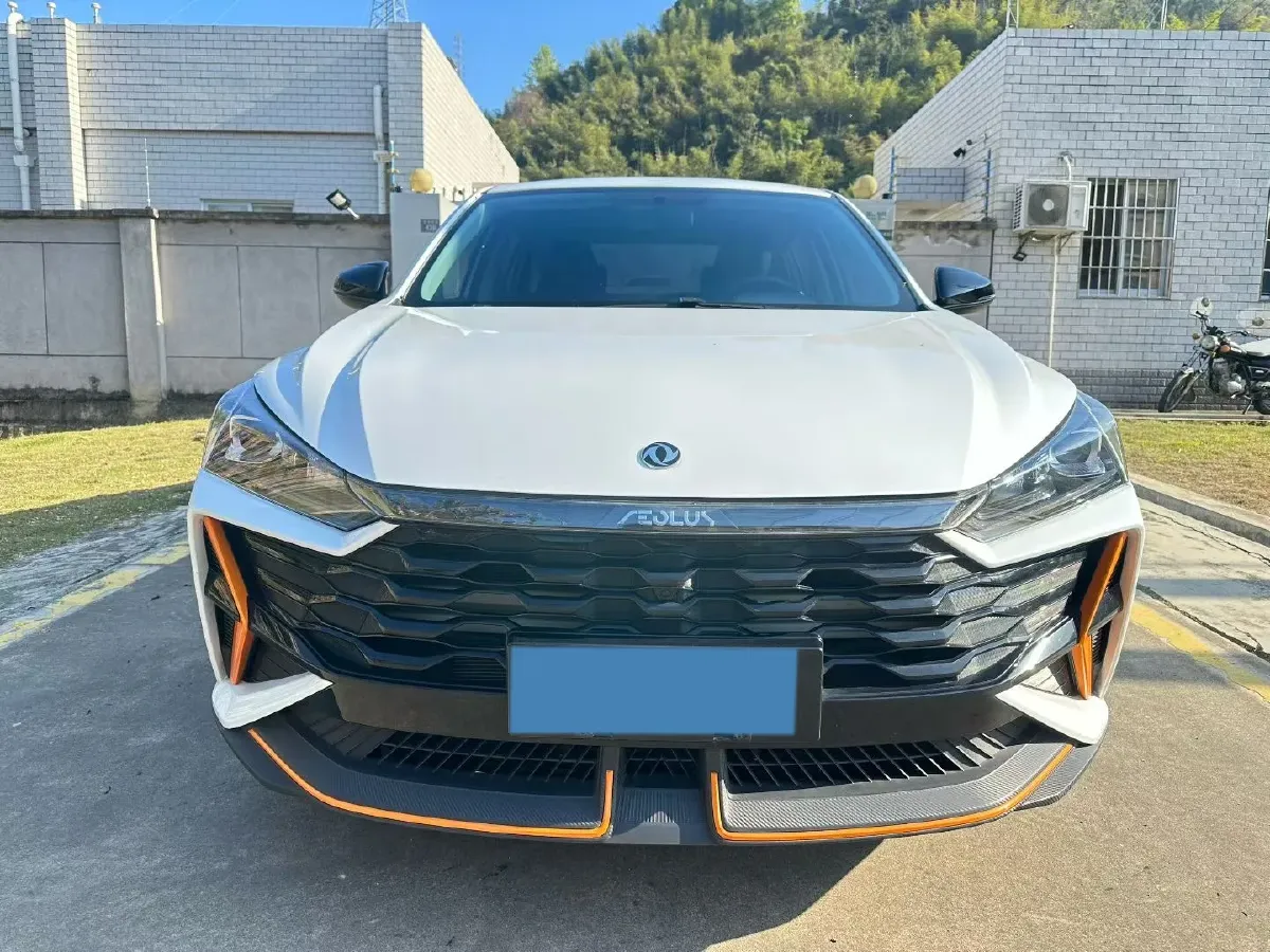 2023 DongFeng Aeolus YiXuan 1.5L 125HP L4 6DCT,autocango,china used car exporter,china ev exporter,chinese used car exporter,chinese used ev exporter