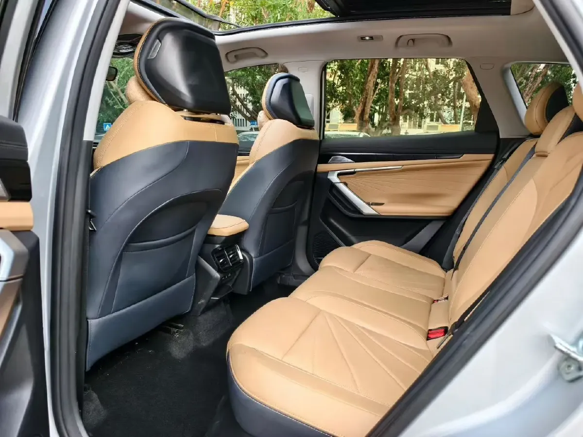 2023 Geely StarRay 1.5T 181HP L4 7DCT,autocango,china used car exporter,china ev exporter,chinese used car exporter,chinese used ev exporter