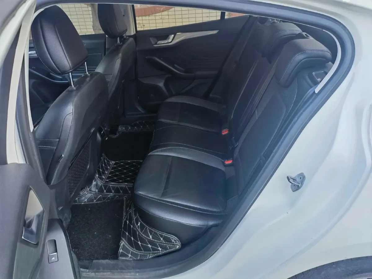 2020 Ford Focus 1.5T 174HP L3 8AT,autocango,china used car exporter,china ev exporter,chinese used car exporter,chinese used ev exporter