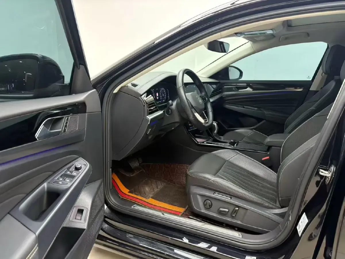 2023 Volkswagen Passat 2.0T 186HP L4 7DCT,autocango,china used car exporter,china ev exporter,chinese used car exporter,chinese used ev exporter