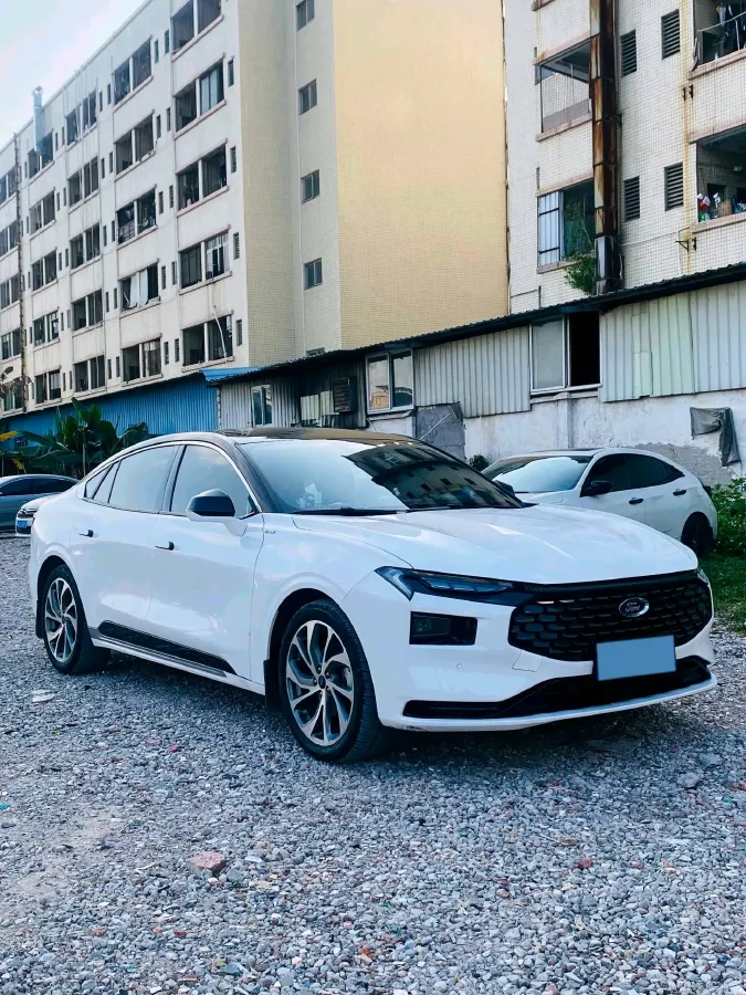 2022 Ford Mondeo 2.0T 238HP L4 8AT,autocango,china used car exporter,china ev exporter,chinese used car exporter,chinese used ev exporter