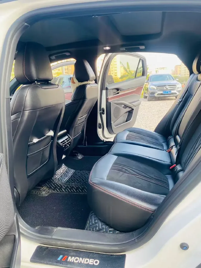 2022 Ford Mondeo 2.0T 238HP L4 8AT,autocango,china used car exporter,china ev exporter,chinese used car exporter,chinese used ev exporter