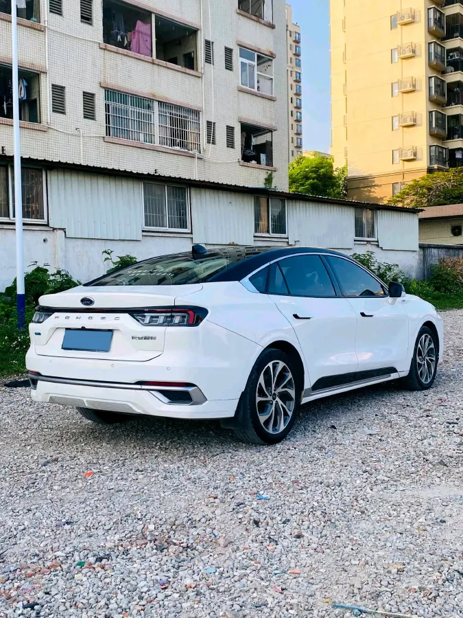 2022 Ford Mondeo 2.0T 238HP L4 8AT,autocango,china used car exporter,china ev exporter,chinese used car exporter,chinese used ev exporter