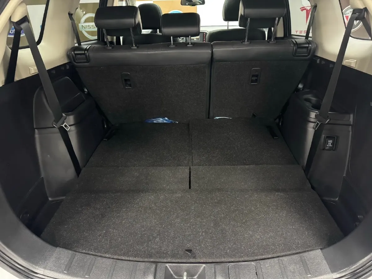 2021 Mitsubishi Outlander 2.0L 166HP L4 CVT,autocango,china used car exporter,china ev exporter,chinese used car exporter,chinese used ev exporter