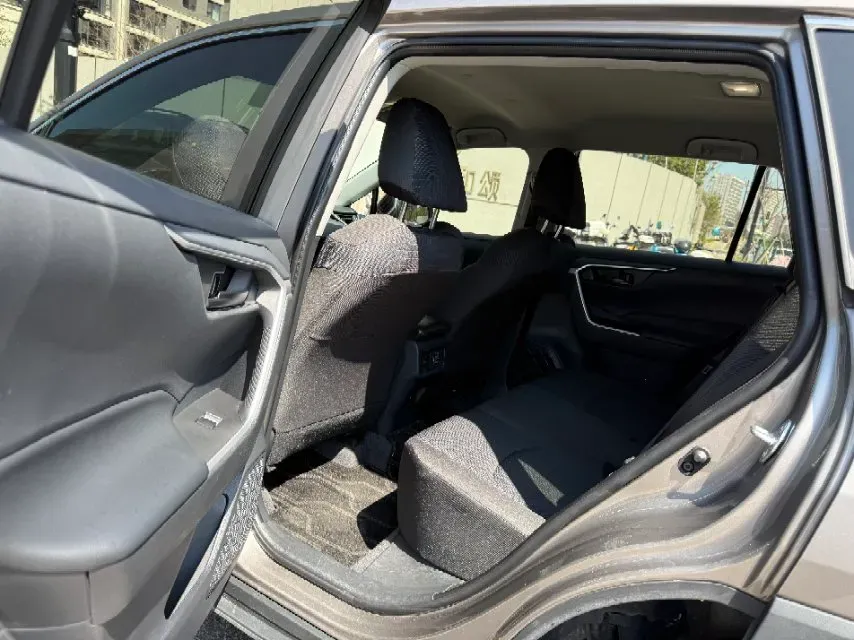 2023 Toyota RAV4 2.0L 171HP L4 CVT,autocango,china used car exporter,china ev exporter,chinese used car exporter,chinese used ev exporter