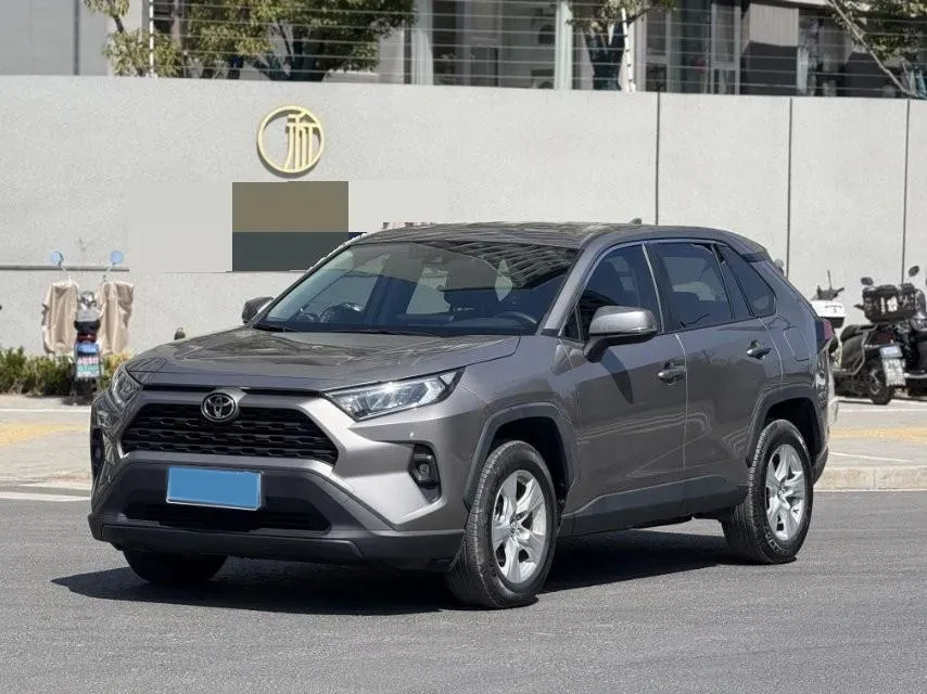 2023 Toyota RAV4 2.0L 171HP L4 CVT,autocango,china used car exporter,china ev exporter,chinese used car exporter,chinese used ev exporter