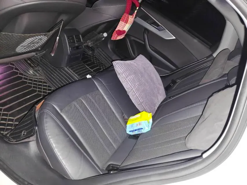 2020 Audi A4L 2.0T 190HP L4 7DCT,autocango,china used car exporter,china ev exporter,chinese used car exporter,chinese used ev exporter