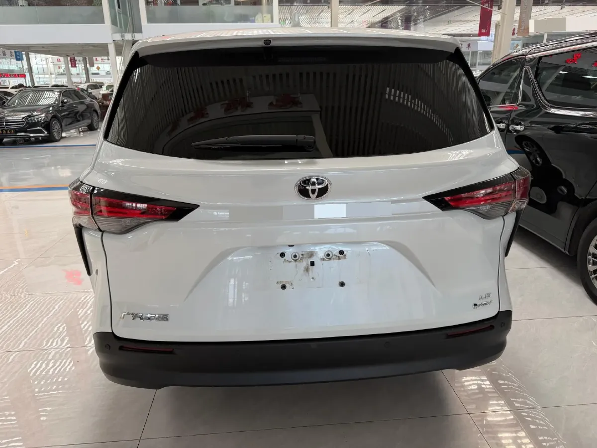 2024 Toyota Sienna 2.5L 189HP L4 E-CVT Hybrid,autocango,china used car exporter,china ev exporter,chinese used car exporter,chinese used ev exporter