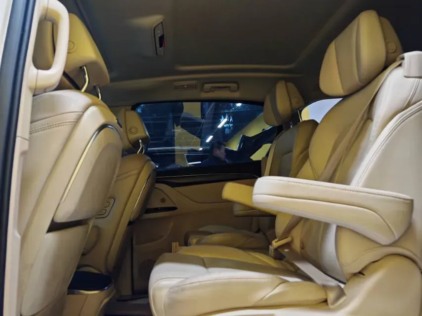 2023 Buick GL8 2.0T 237HP L4 9AT,autocango,china used car exporter,china ev exporter,chinese used car exporter,chinese used ev exporter