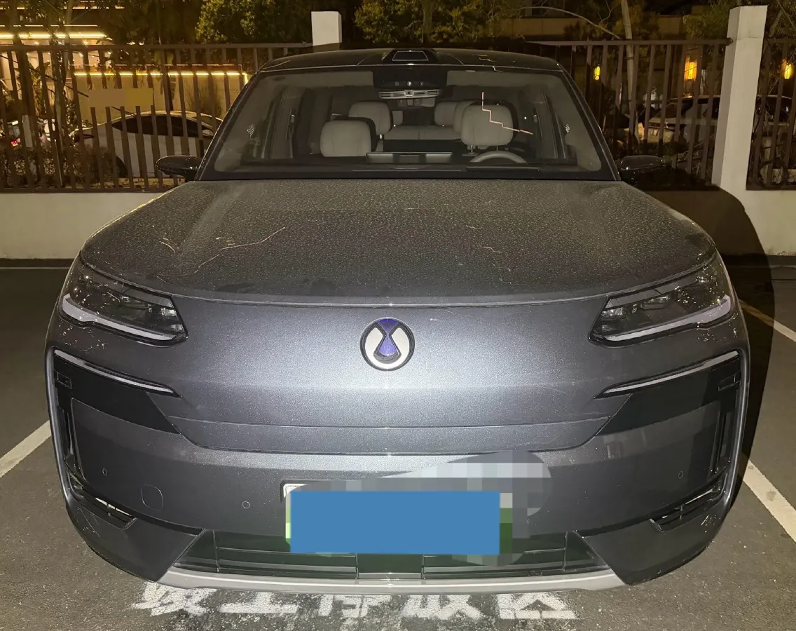 2025 Denza DenzaN9 2.0T 207HP L4 E-CVT PHEV,autocango,china used car exporter,china ev exporter,chinese used car exporter,chinese used ev exporter