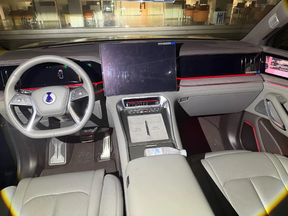 2025 Denza DenzaN9 2.0T 207HP L4 E-CVT PHEV,autocango,china used car exporter,china ev exporter,chinese used car exporter,chinese used ev exporter