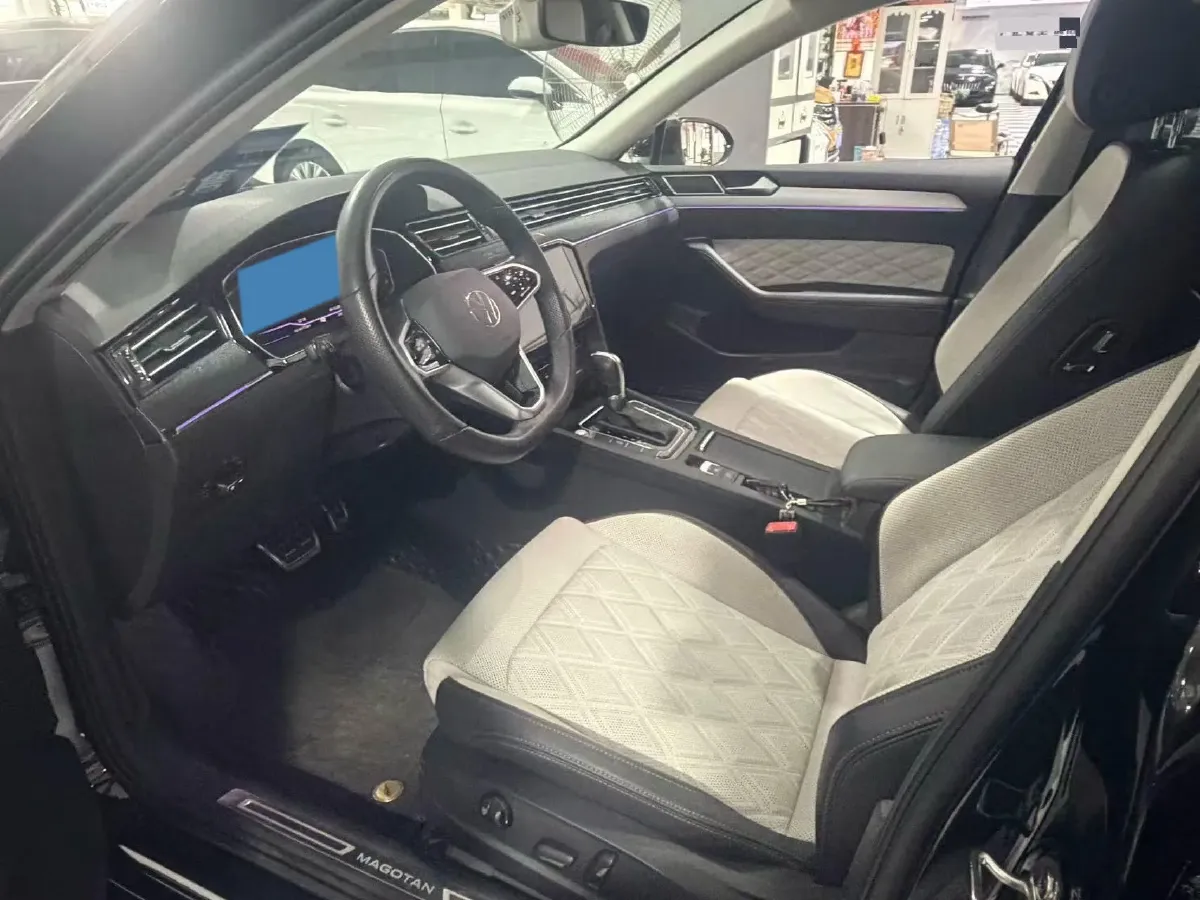 2023 Volkswagen Magotan 2.0T 186HP L4 7DCT,autocango,china used car exporter,china ev exporter,chinese used car exporter,chinese used ev exporter
