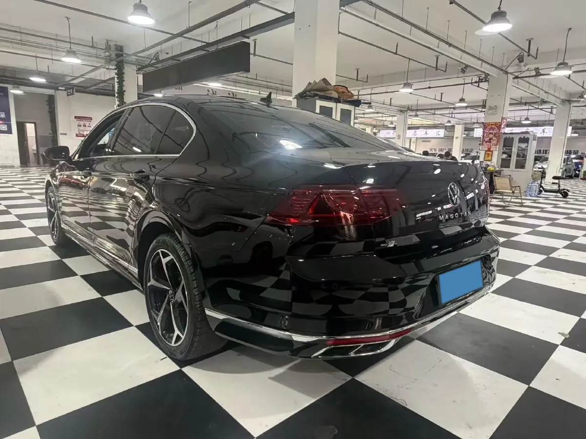 2023 Volkswagen Magotan 2.0T 186HP L4 7DCT,autocango,china used car exporter,china ev exporter,chinese used car exporter,chinese used ev exporter