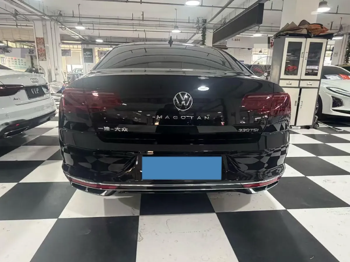 2023 Volkswagen Magotan 2.0T 186HP L4 7DCT,autocango,china used car exporter,china ev exporter,chinese used car exporter,chinese used ev exporter