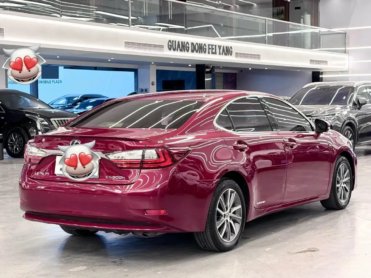 2017 Lexus ES 2.5L 184HP L4 6AT,autocango,china used car exporter,china ev exporter,chinese used car exporter,chinese used ev exporter