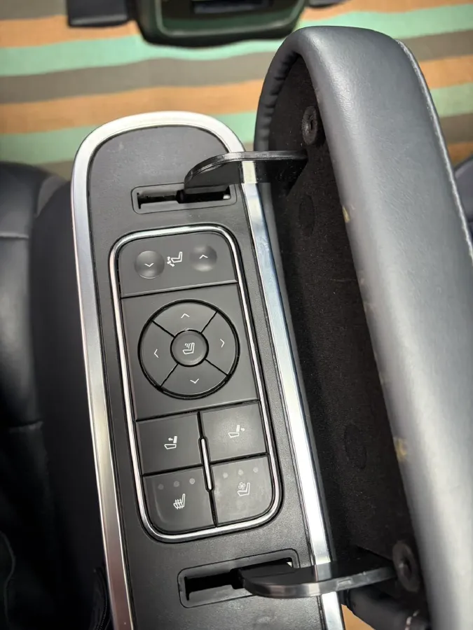 2021 GAC Trumpchi M8 2.0T 252HP L4 8AT,autocango,china used car exporter,china ev exporter,chinese used car exporter,chinese used ev exporter