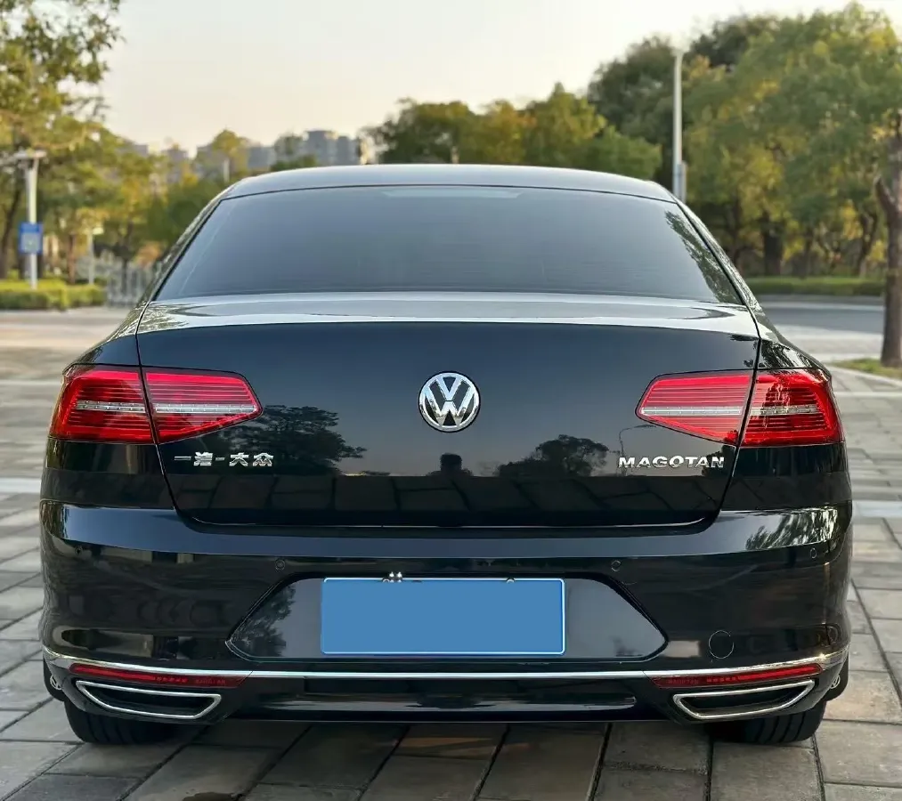 2018 Volkswagen Magotan 1.8T 180HP L4 7DCT,autocango,china used car exporter,china ev exporter,chinese used car exporter,chinese used ev exporter