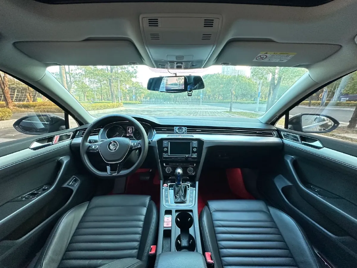 2018 Volkswagen Magotan 1.8T 180HP L4 7DCT,autocango,china used car exporter,china ev exporter,chinese used car exporter,chinese used ev exporter