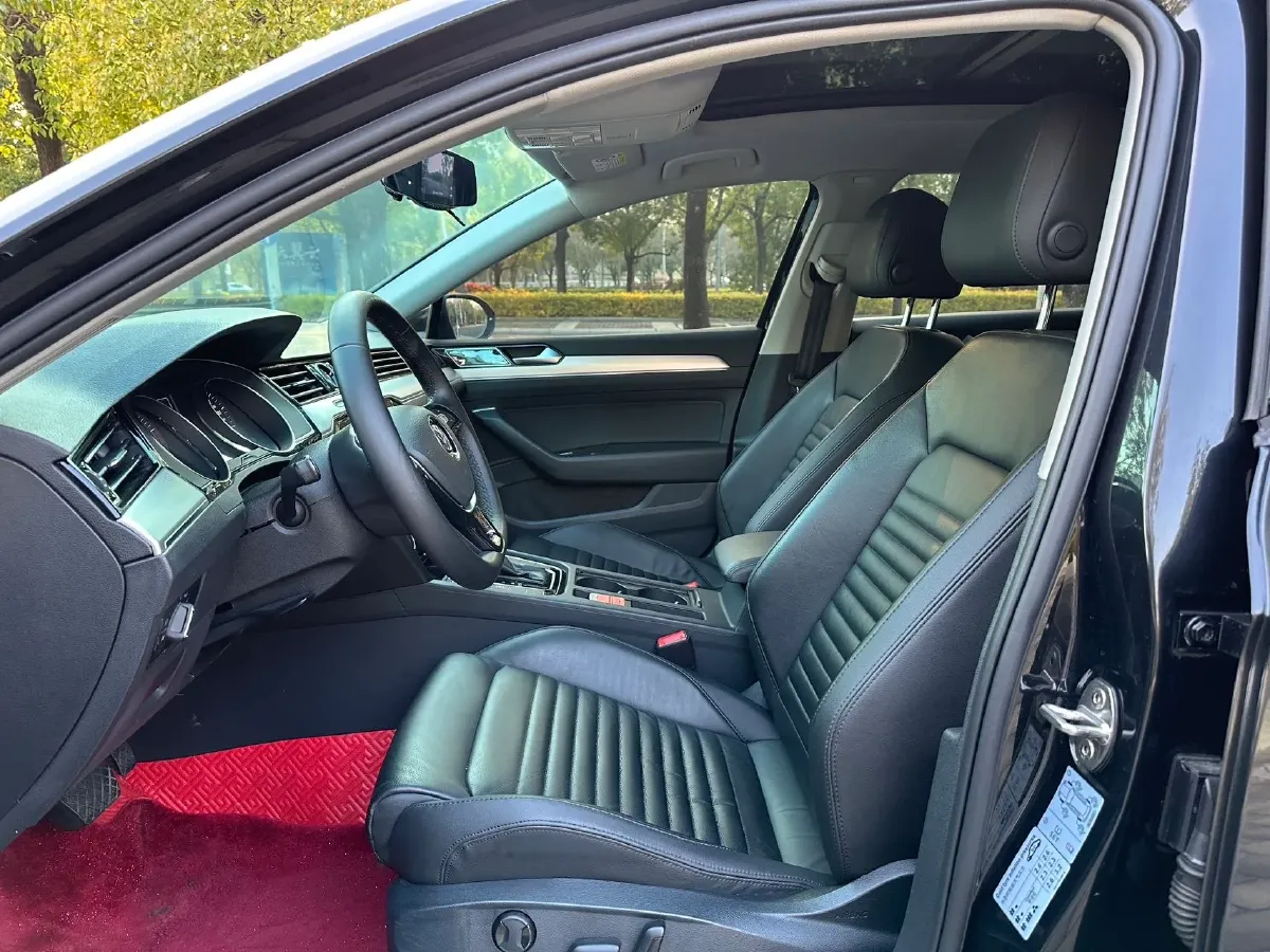 2018 Volkswagen Magotan 1.8T 180HP L4 7DCT,autocango,china used car exporter,china ev exporter,chinese used car exporter,chinese used ev exporter