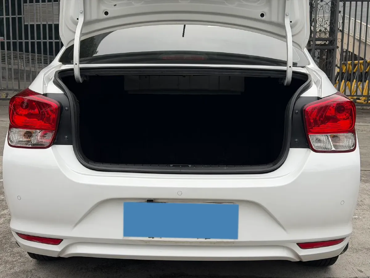 2017 Hyundai Reina 1.4L 95HP L4 4AT,autocango,china used car exporter,china ev exporter,chinese used car exporter,chinese used ev exporter