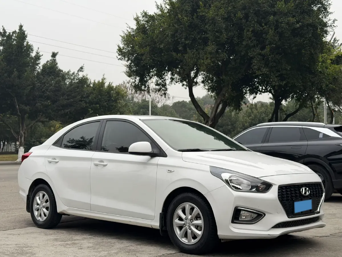 2017 Hyundai Reina 1.4L 95HP L4 4AT,autocango,china used car exporter,china ev exporter,chinese used car exporter,chinese used ev exporter