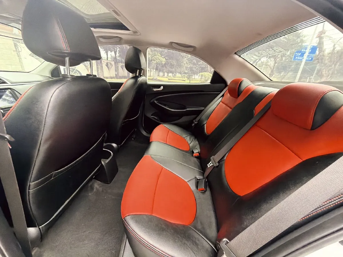 2017 Hyundai Reina 1.4L 95HP L4 4AT,autocango,china used car exporter,china ev exporter,chinese used car exporter,chinese used ev exporter