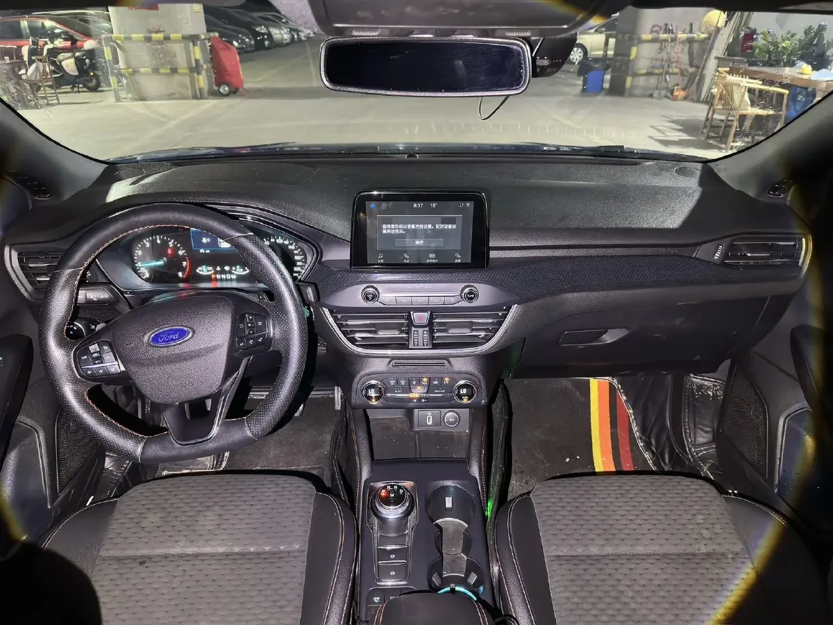 2020 Ford Focus 1.5T 174HP L3 8AT,autocango,china used car exporter,china ev exporter,chinese used car exporter,chinese used ev exporter