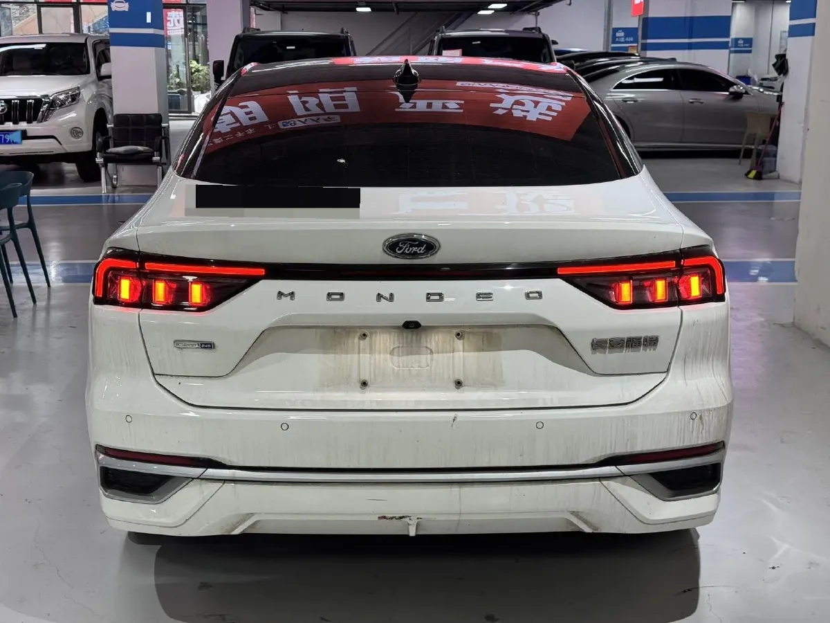 2022 Ford Mondeo 2.0T 238HP L4 8AT,autocango,china used car exporter,china ev exporter,chinese used car exporter,chinese used ev exporter