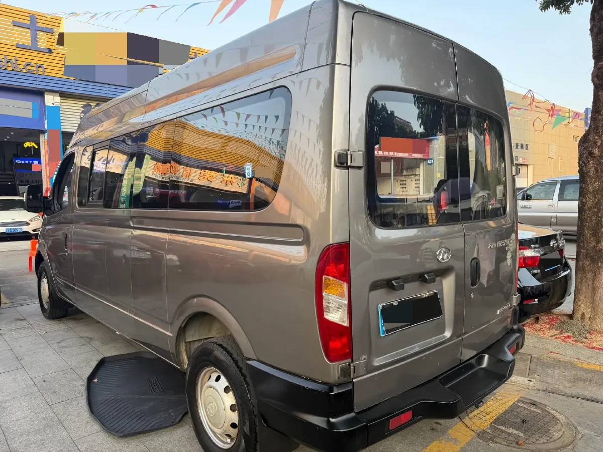2018 MAXUS XinTu V80 2.5T 136HP L4 6MT,autocango,china used car exporter,china ev exporter,chinese used car exporter,chinese used ev exporter