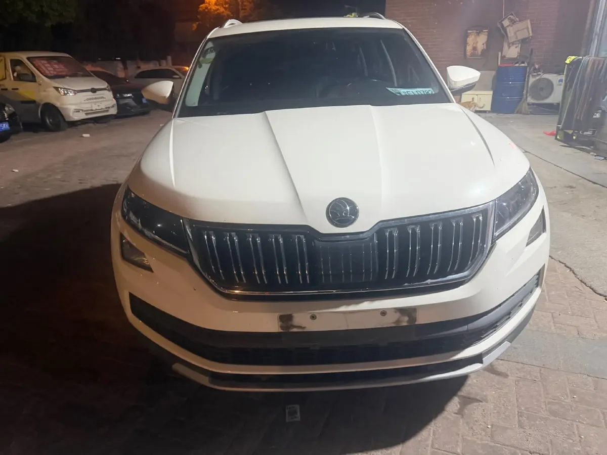 2018 Skoda Kodiak 2.0T 220HP L4 7DCT,autocango,china used car exporter,china ev exporter,chinese used car exporter,chinese used ev exporter