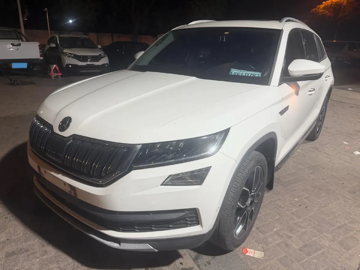 2018 Skoda Kodiak 2.0T 220HP L4 7DCT,autocango,china used car exporter,china ev exporter,chinese used car exporter,chinese used ev exporter